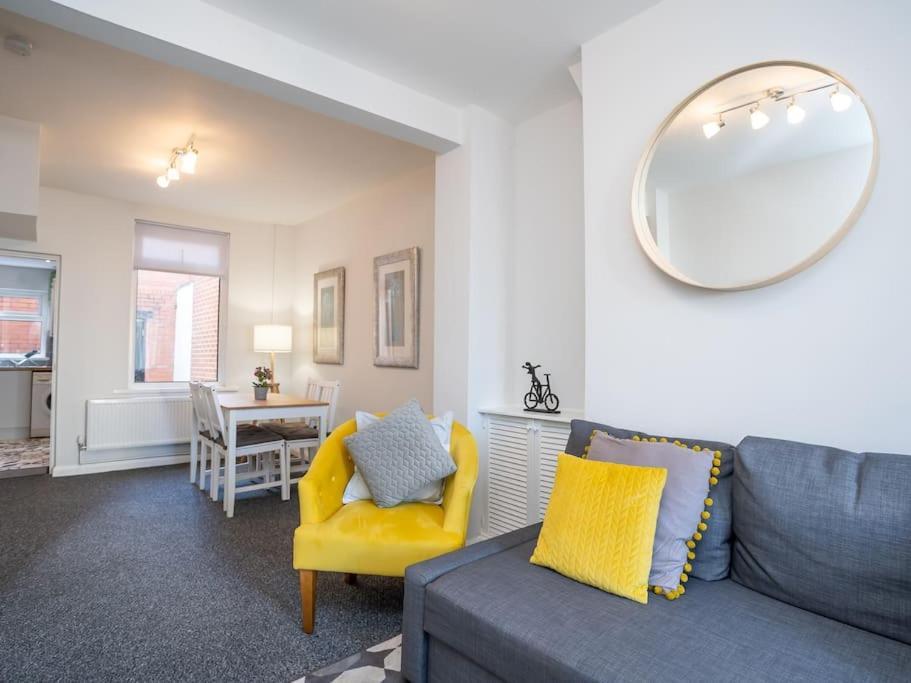 Cozy Townhouse, Walking Distance To Belfast City Luaran gambar