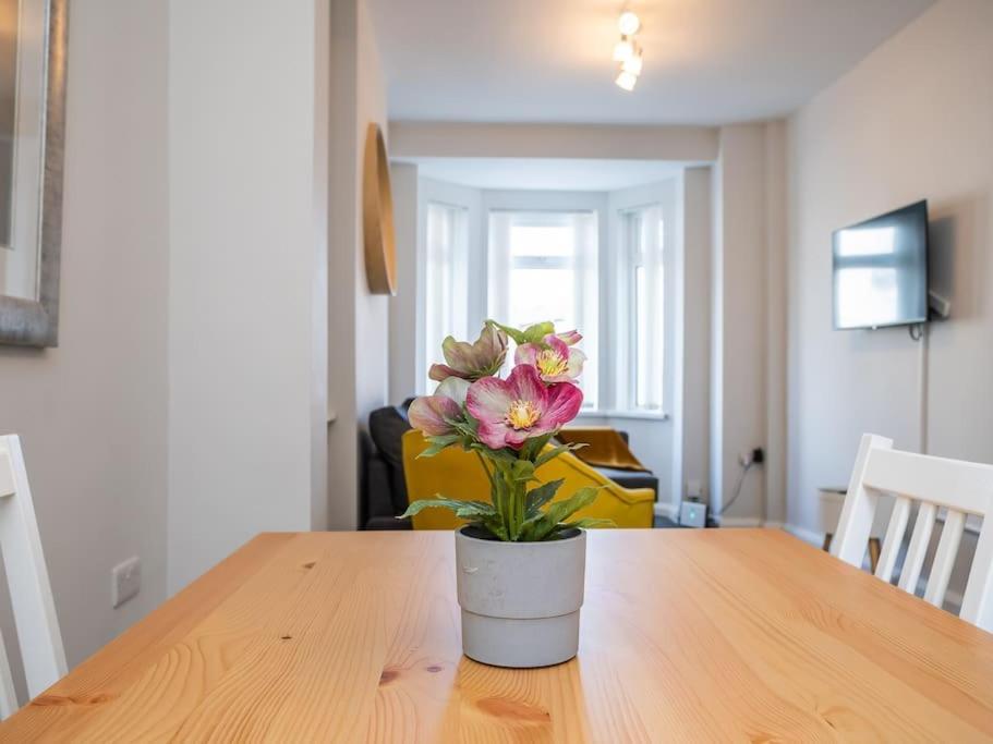 Cozy Townhouse, Walking Distance To Belfast City Luaran gambar